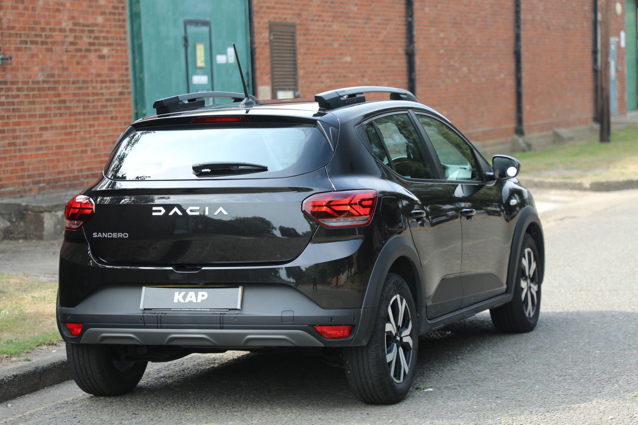 Large vehicle image